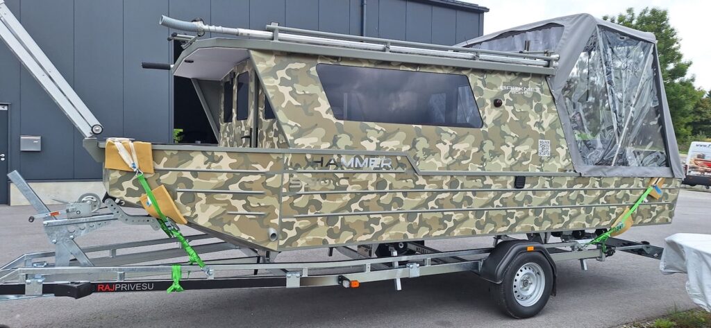 hammer-590-c-aluminium-fishing-boat-side-view