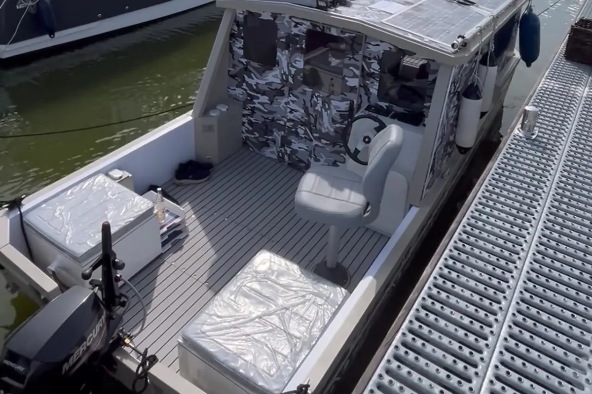 Complete deck covering (EVA deck): Bow, Stern, and Cabin