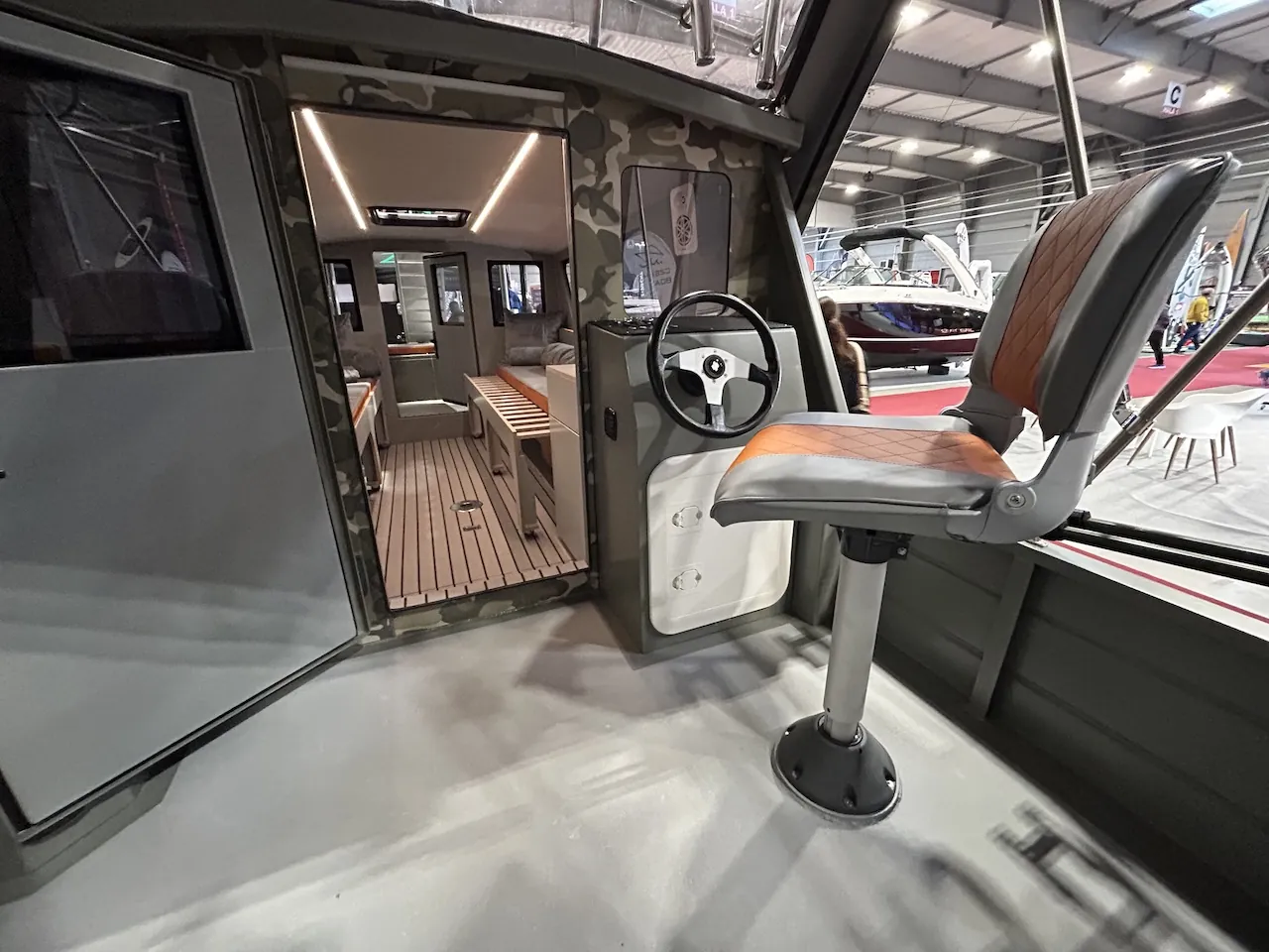 Anti-slip coating of exterior deck (bow/stern) and cabin (EVA deck)