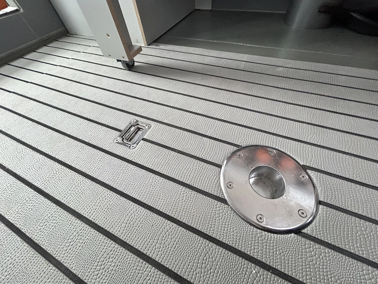 Complete deck covering (EVA deck): Bow, Stern, and Cabin
