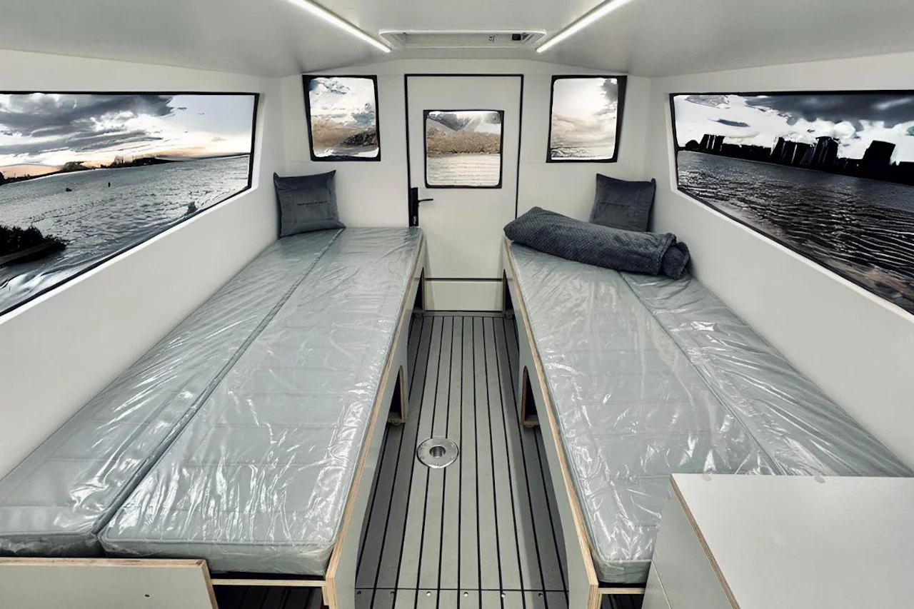 2x Folding beds with storage