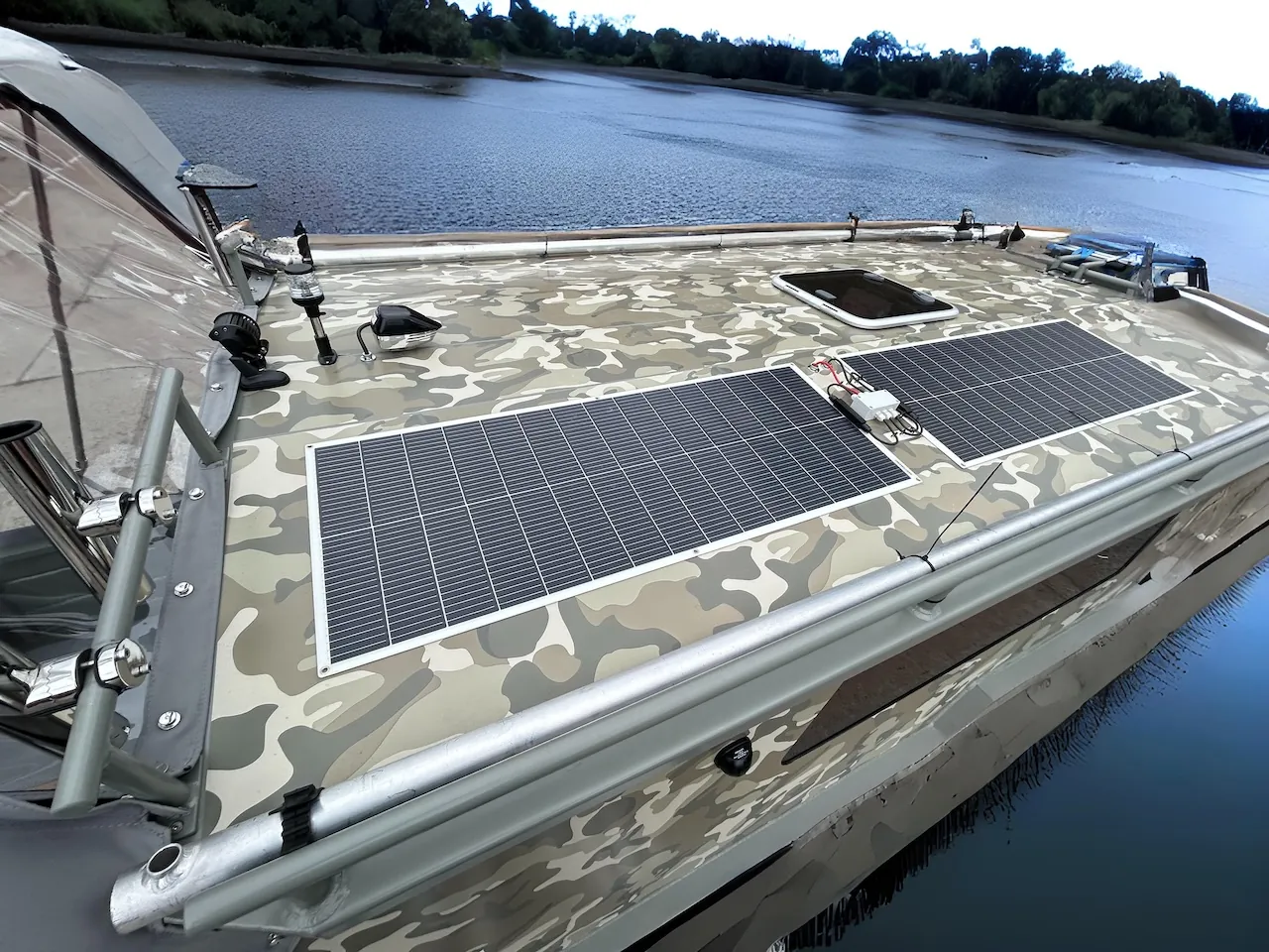 Solar panels 2×100 W, installation included  + accessories