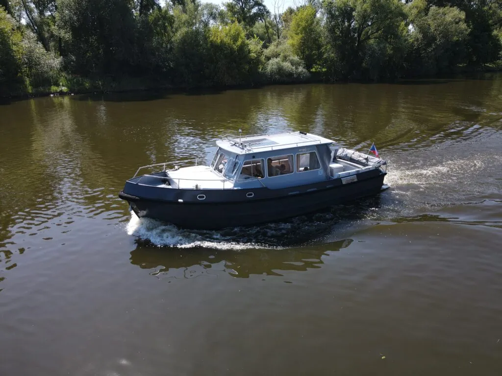 Steel Motor Yacht Jantar 98