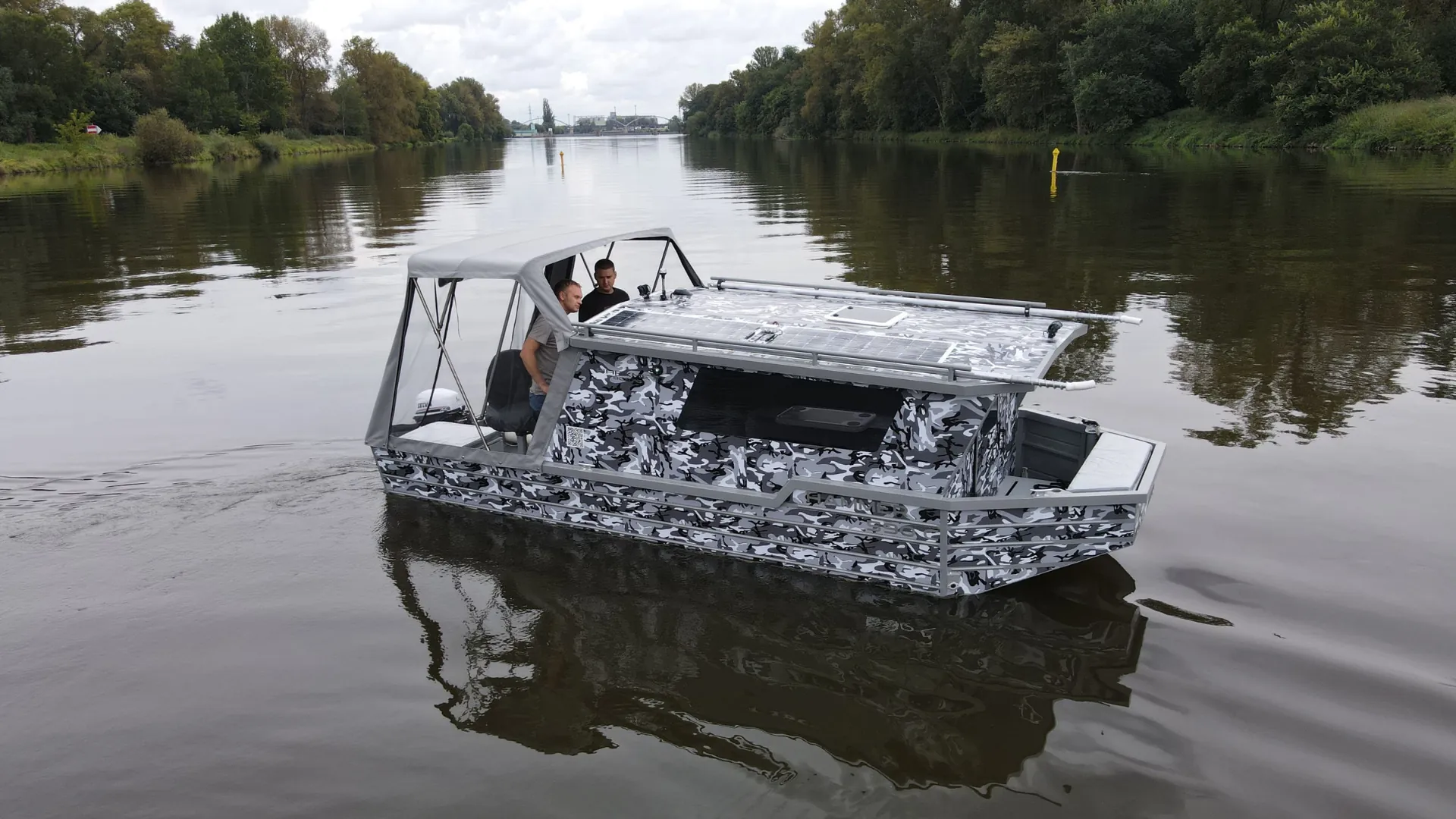 HAMMER 590 C: Aluminum Family Fishing Boat slide
