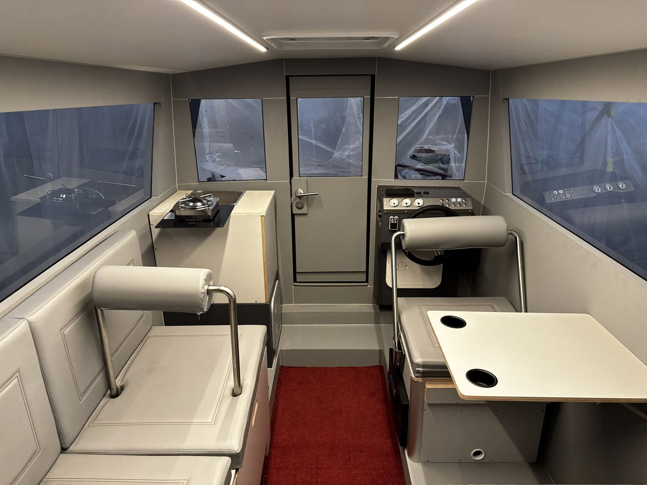 Aluminium Cabin Fishing Boat – HAMMER 599 PRO slide