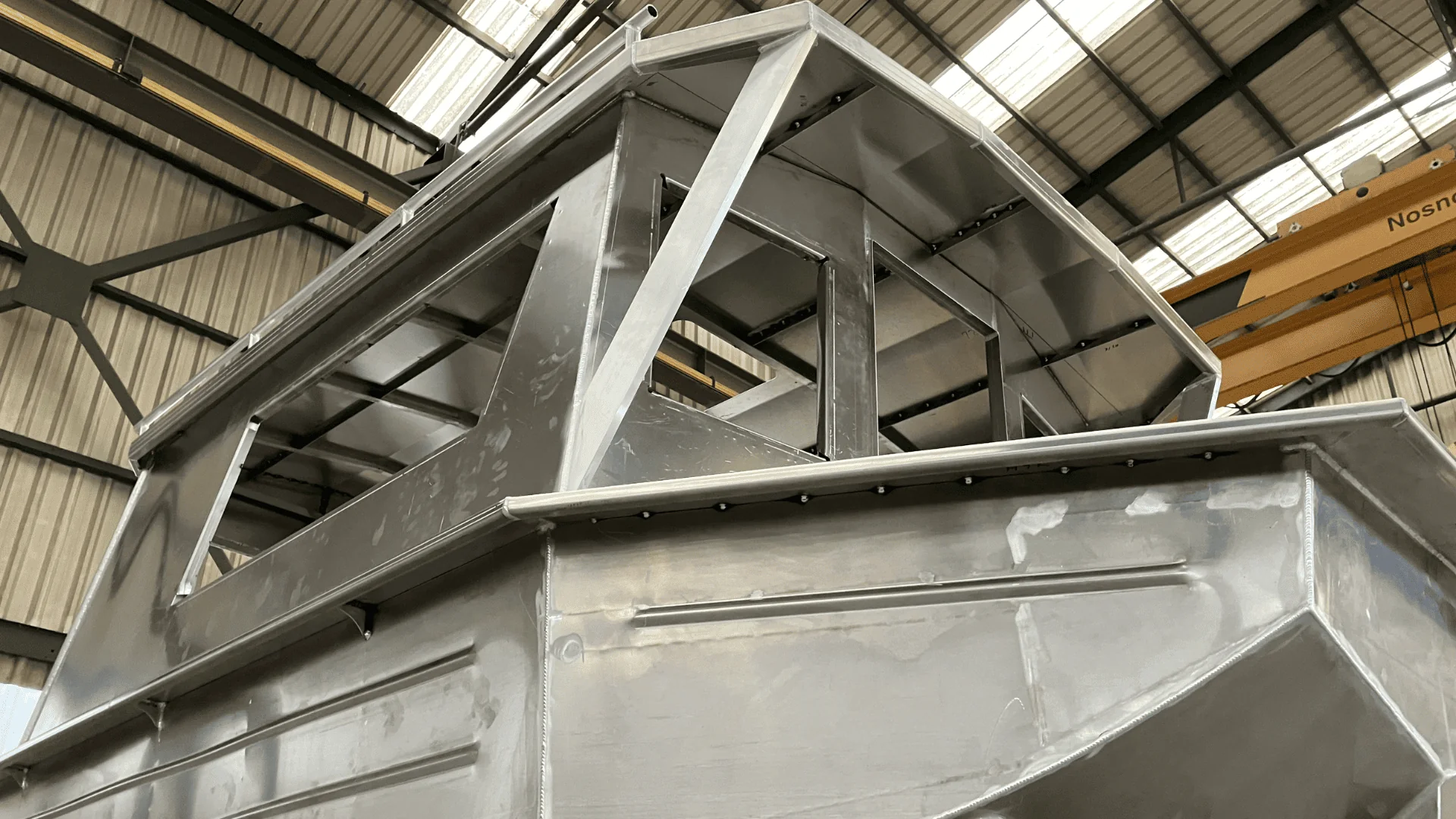 WARUM ALUMINIUM? 3 VORTEILE VON ALUMINIUMBOOTEN GEGENÜBER LAMINAT