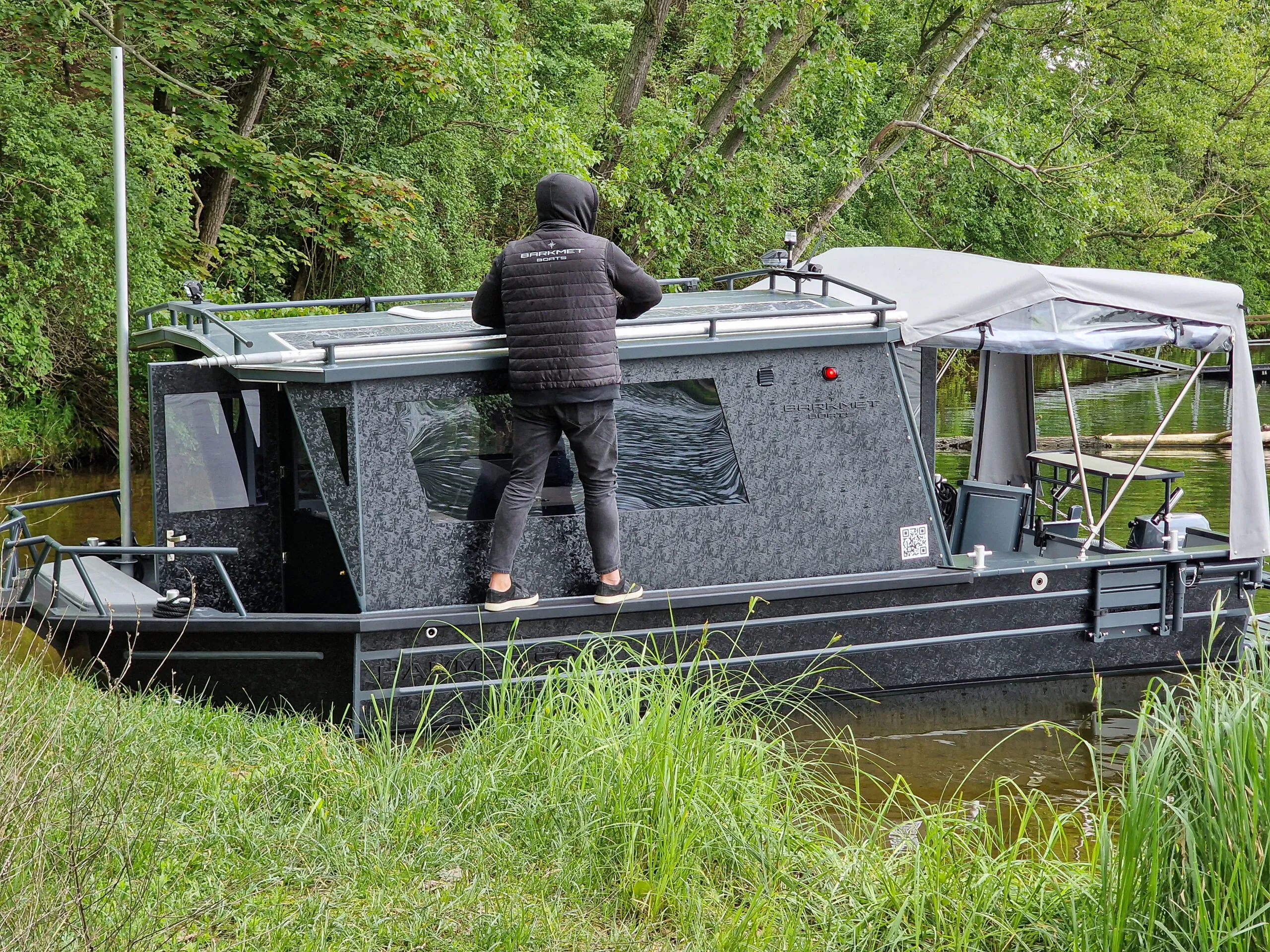 Boat shape designed for maximum comfort