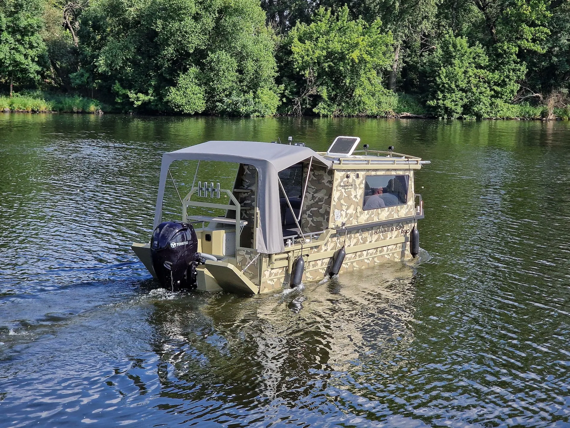 Aluminium Cabin Fishing Boat – HAMMER 599 PRO X slide