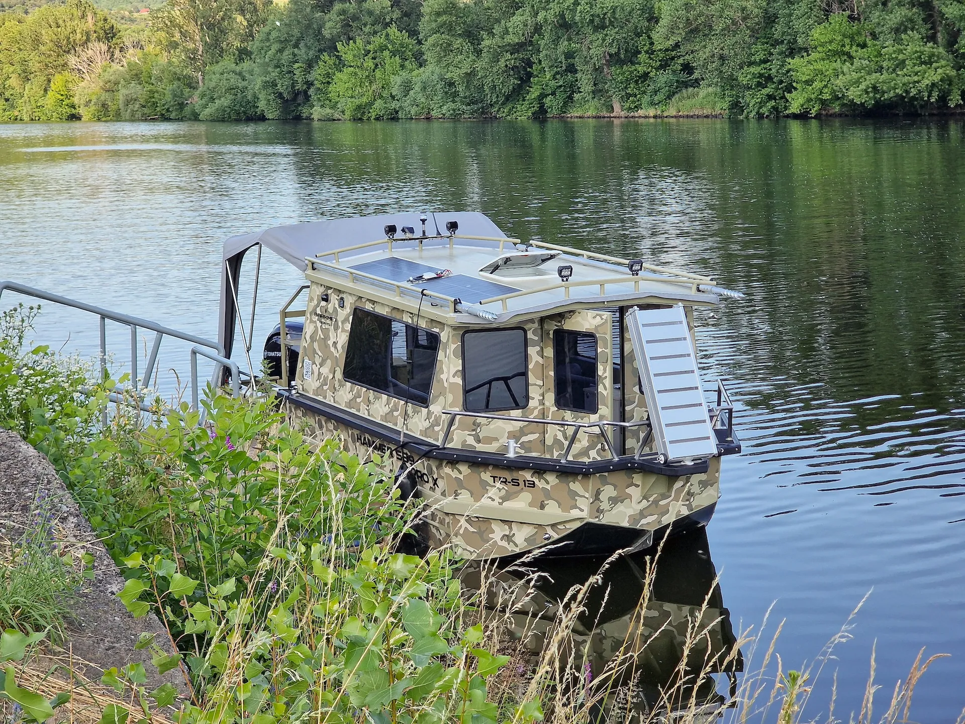 Aluminium Cabin Fishing Boat – HAMMER 599 PRO X slide