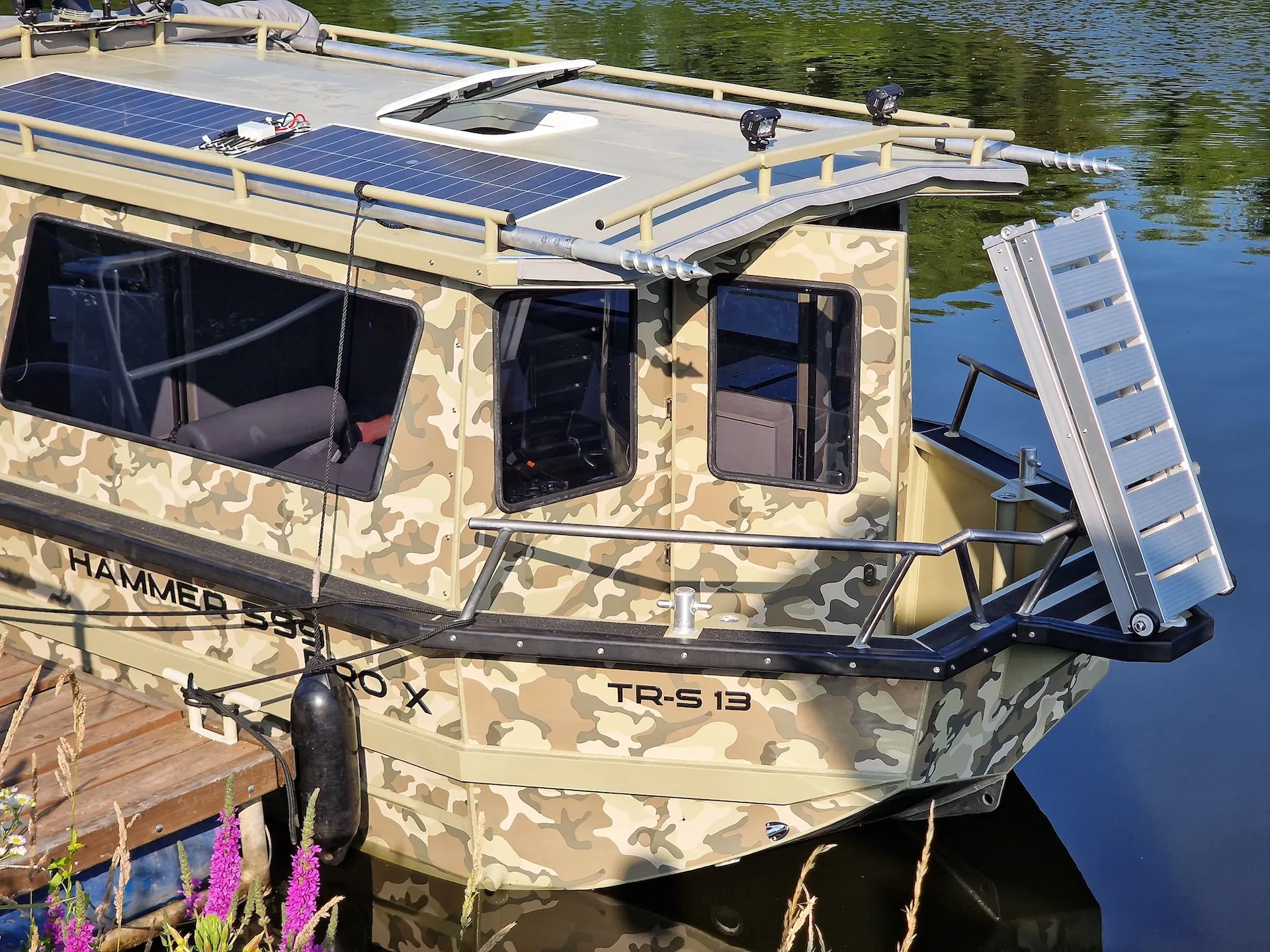 Aluminium Cabin Fishing Boat – HAMMER 599 PRO X slide