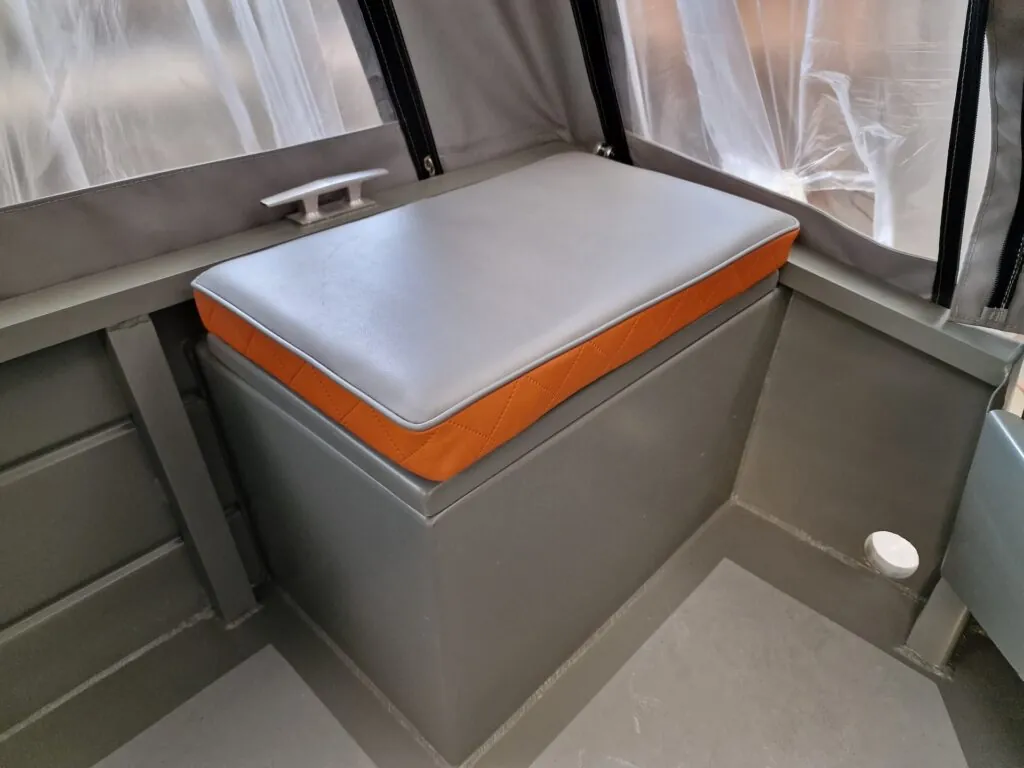 Storage-box-at-the-stern