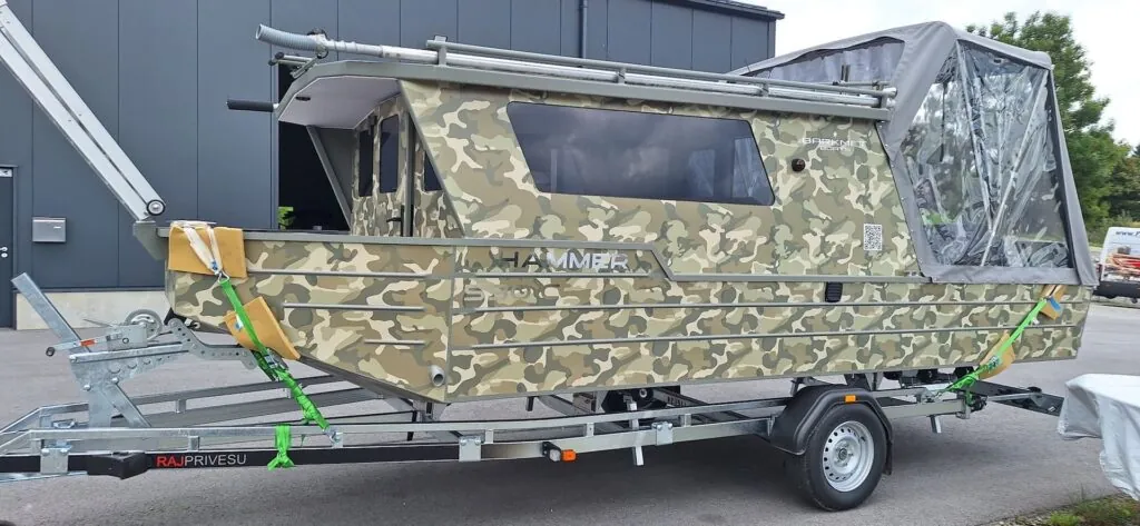 hammer-590-c-aluminium-fishing-boat-side-view